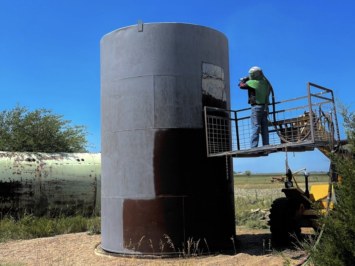 Tank — Sandblasting